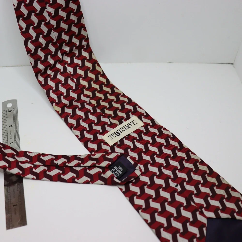 J.T. Beckett Geometric Silk Tie OS Red Mens Retro Professional Neckwear